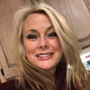 Meet your Posher, Leslie